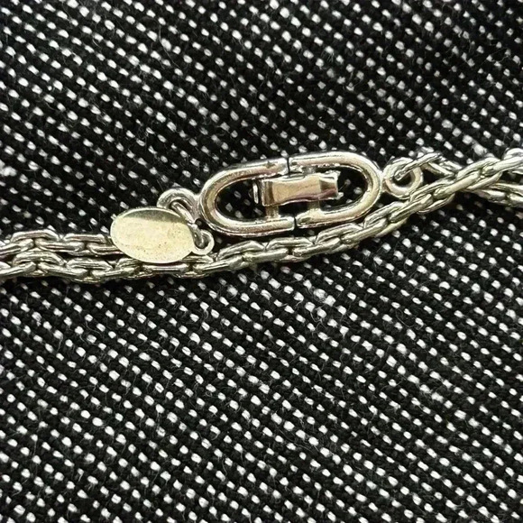 Silver tone chain layering necklace Rogers T.M. - Picture 2 of 4